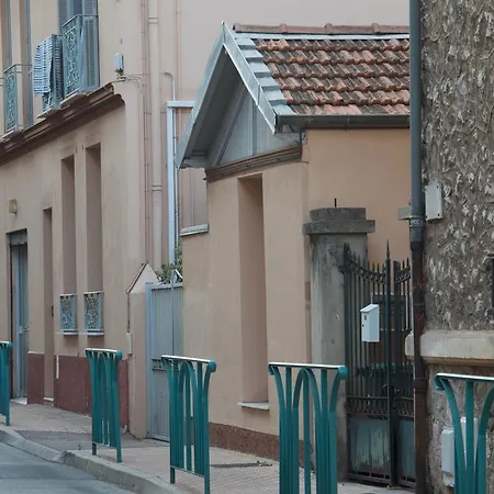 Willa Pavillon Lilly